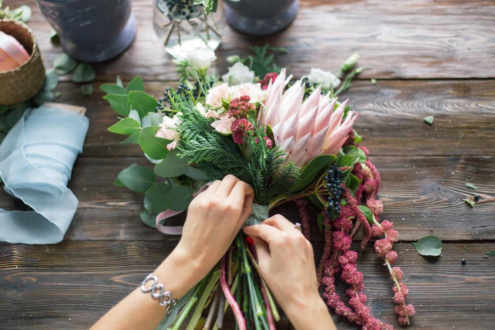 création de bouquet de fleurs